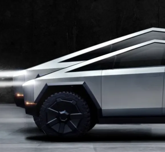 تيسلا تكشف عن نسخة أصغر من«سايبر ترك» (فيديو)