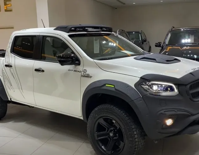 سعر ومواصفات أغلى سيارة «غمارتين» في المملكة (فيديو)