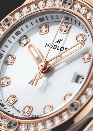 بيغ بانغ وان كليك تطلق تشكيلة ساعات بألوان الفصول