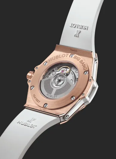 بيغ بانغ وان كليك تطلق تشكيلة ساعات بألوان الفصول