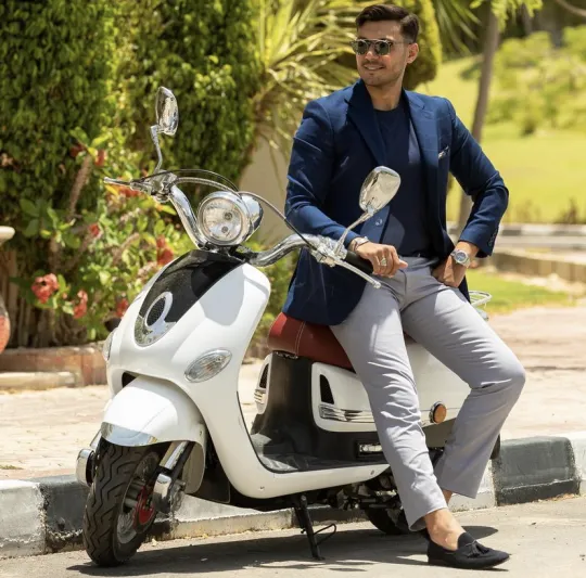 مؤثرون في عالم الموضة يستحقون اهتمامك عام 2022