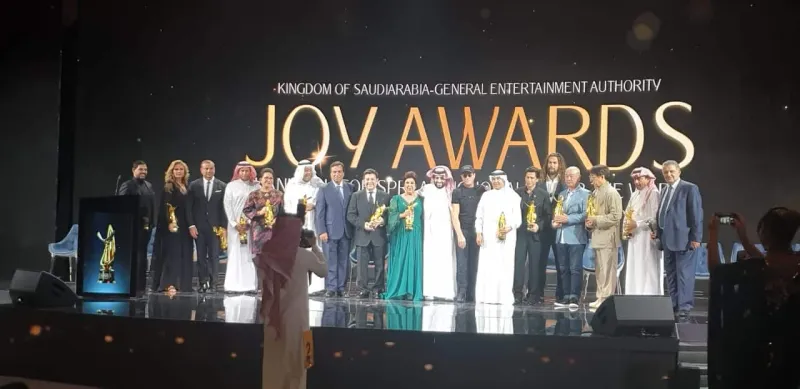 مَنْ النجوم المشاركون في حفل جوائز joy awards بموسم الرياض؟
