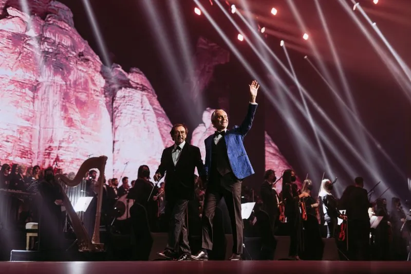 للمرة الثالثة في شتاء طنطورة.. أندريا بوتشيللي يقدم أداءً ساحرًا في العلا