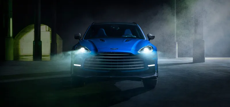 أستون مارتن DBX707 فخامة الدفع الرباعي