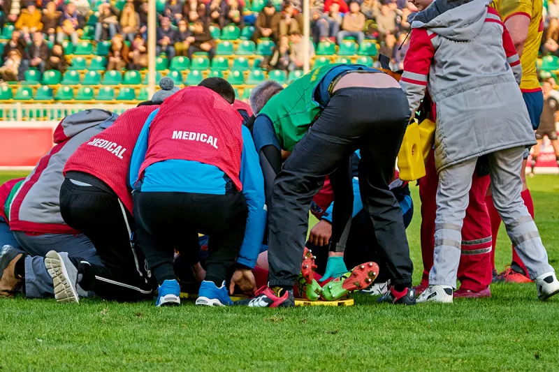 أسباب الموت المفاجئ للاعبين خلال المباريات 