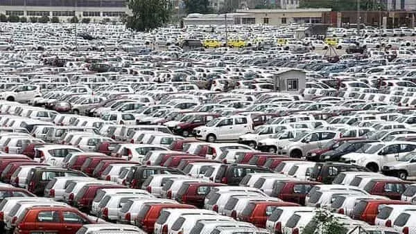كم عدد السيارات في العالم 2022؟ رقم أقرب للخيال