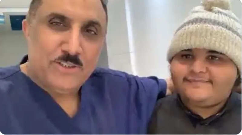 طبيب سعودي يحقق حلم الشاب خليل حقور 