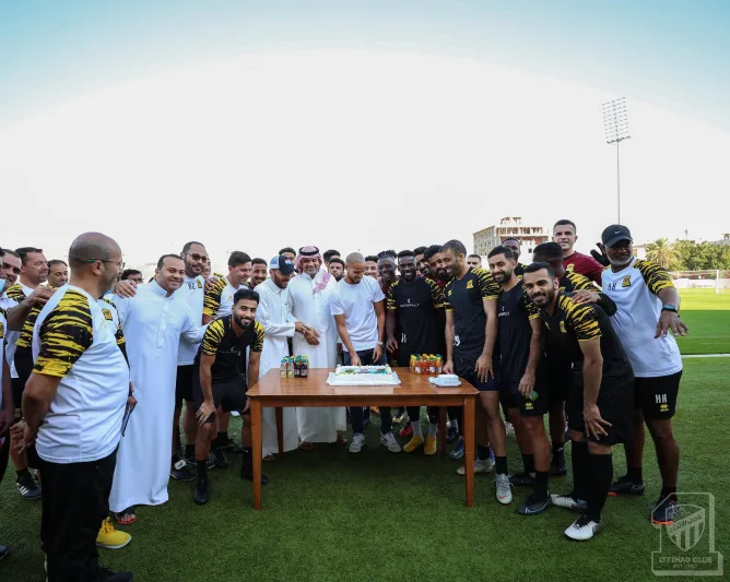 الاتحاد يقيم حفل وداع لقائده السابق كريم الأحمدي