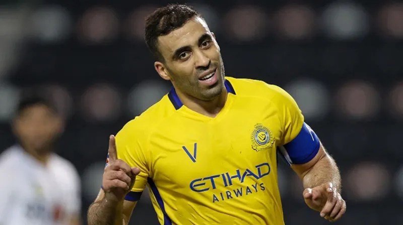 ماذا يفعل عبدالرزاق حمدالله في مباراة النصر والاتحاد؟