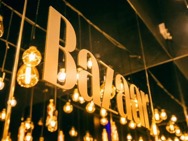 مطعم BAZAAR يقدم أجواء موسيقية في دبي بـ «ميدان»