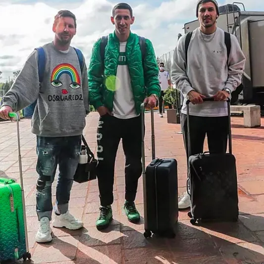 حقيبة ميسي في ظهوره الأخير أغلى من ملابسه! (صور)