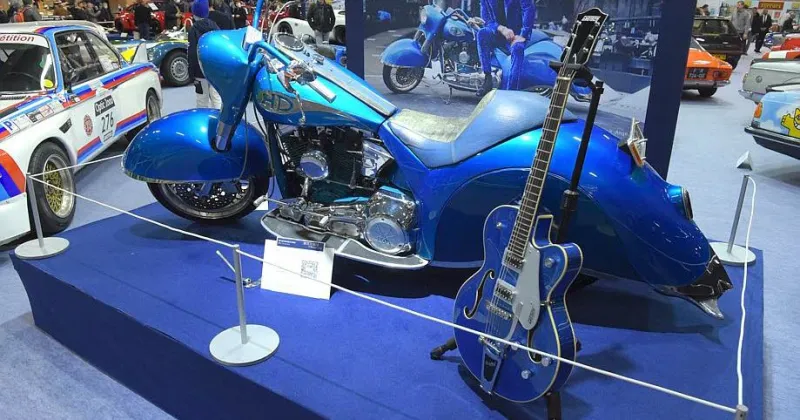 تجاوزت النصف مليون دولار.. بيع أغلى دراجة نارية في العالم (صور)