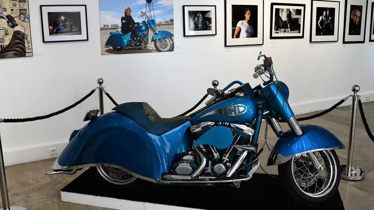 تجاوزت النصف مليون دولار.. بيع أغلى دراجة نارية في العالم (صور)