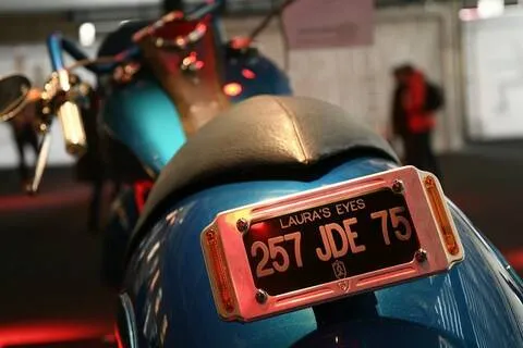 تجاوزت النصف مليون دولار.. بيع أغلى دراجة نارية في العالم (صور)