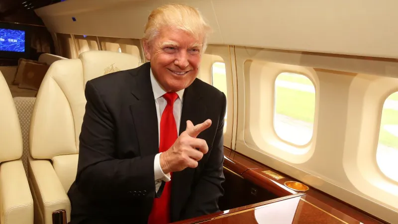 ترامب يطالب أنصاره بالتبرع لشراء طائرة جديدة له !