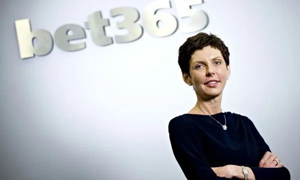 بريطانية تحصل على أعلى راتب في العالم بقيمة 400 مليون دولار سنويًا