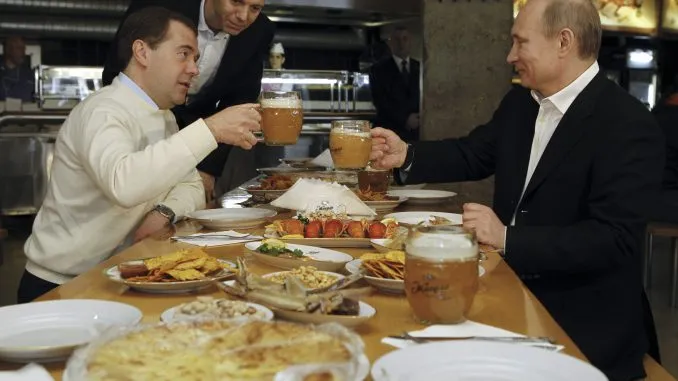 الروتين اليومي لفلاديمير بوتين.. لا يستيقظ قبل 12 ظهرًا!