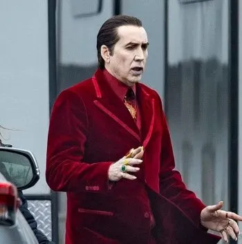 لماذا ظهر «نيكولاس كيدج» بوجه شاحب وأسنان حادة بارزة؟ (صور)