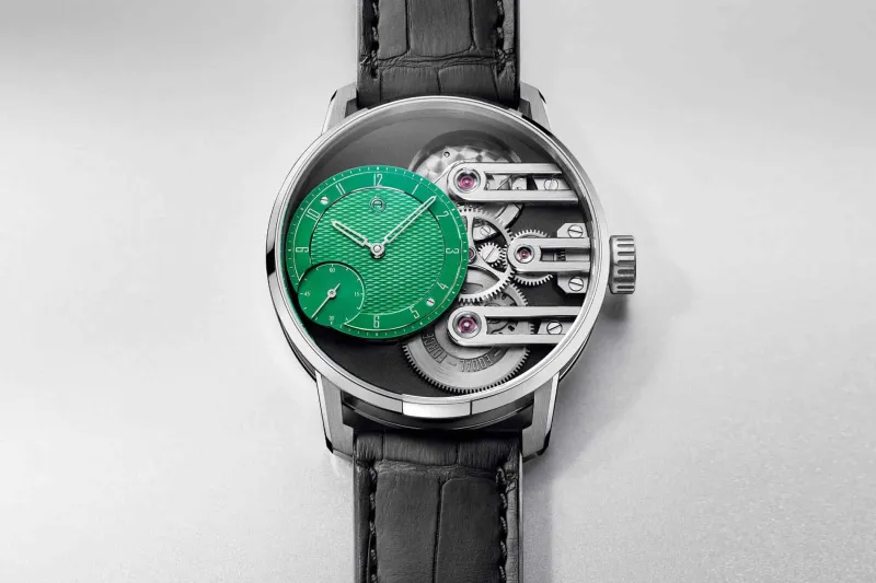 "أرمين ستورم" تطلق نسخة مطورة من ساعتها الأيقونية "جرافيتي إيكوال فورس"