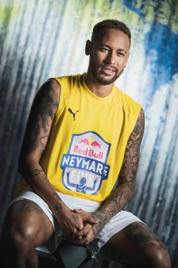 ريد بل نيمار جونيورز فايف للمرة الأولى في السعودية