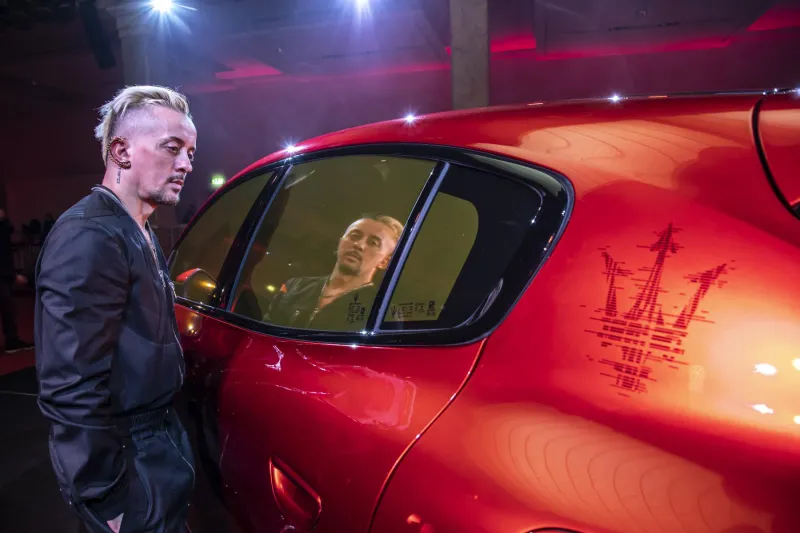 «مازيراتي جريكاليه» تتألق بألوان مستوحاة من كوكب المريخ   