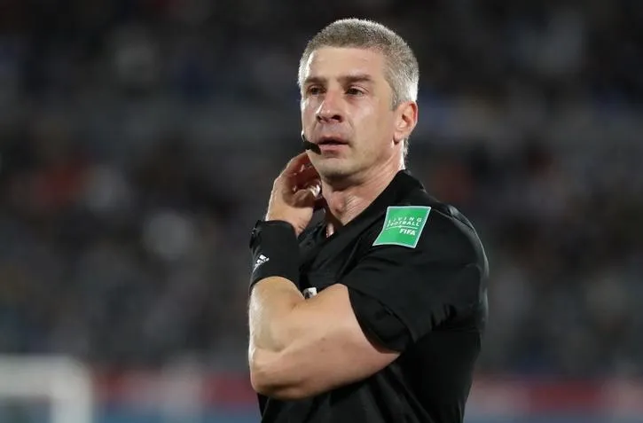 من هو أقوى حكم كرة قدم في العالم؟