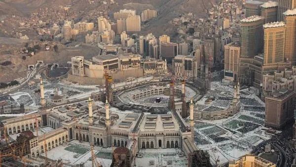 لقطات خلابة للمعتمرين داخل الحرم المكي  على ارتفاع 1000 متر