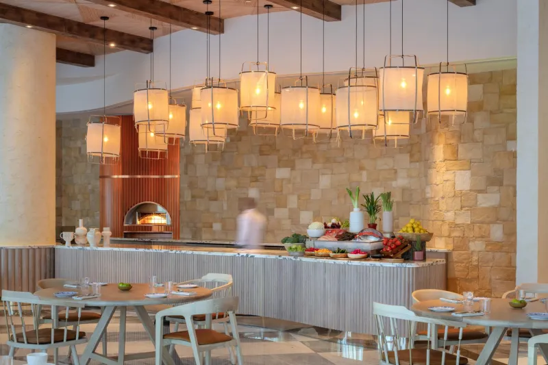 قوائم إفطار وسحور مميّزة من مطعم«كليو» في دبي