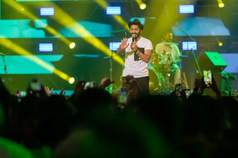 مفاجآت تامر حسني في حفل عيد الفطر "أحلى عيدية" 