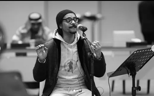 رابح صقر يثير ضجة بملابس التمارين (فيديو)