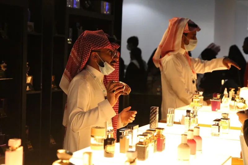 عطور رجالية فخمة من المنطقة العربية في 2022