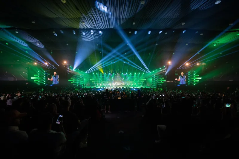 حماقي يشكر جمهوره بجدة: صدق من قال جدة غير