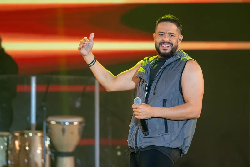 حماقي يشكر جمهوره بجدة: صدق من قال جدة غير