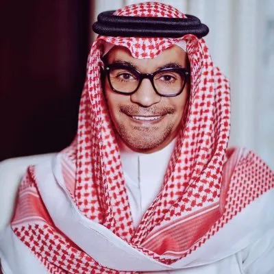 نوبة ضحك تضرب «رابح صقر» على مسرح الدمام