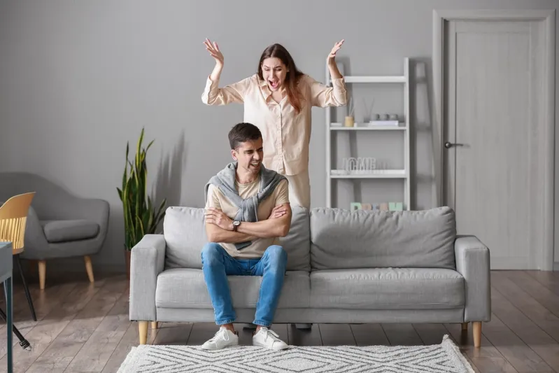 أبرز العلامات التي تخبرك بتوقف زوجتك عن حبك