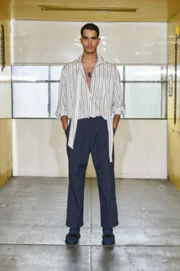 لإطلالة مميزة ومريحة.. أجمل موديلات القمصان الفضفاضة