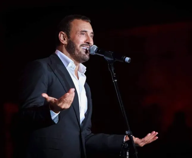 كاظم الساهر وزينة عماد يشعلان الحفل الختامي لمهرجان الغناء بالفصحى