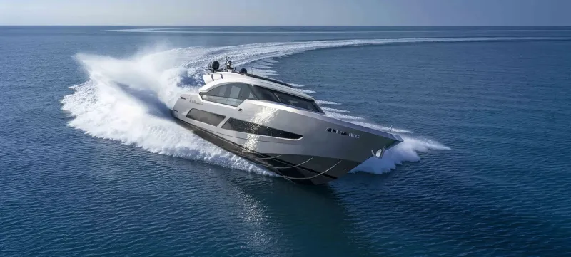 AB 100 Superfast.. يخت فائق السرعة مستوحى من سيارات فيراري