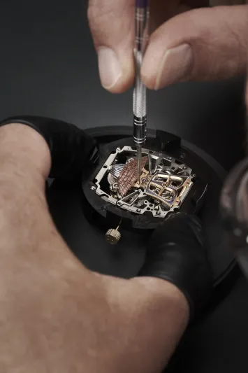 ساعة RM 47 Tourbillon من ريتشارد ميل..إشادة بجماليات الثقافة اليابانية