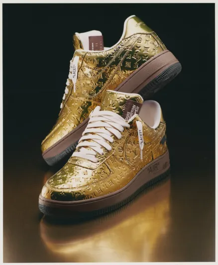 أحذية "Air Force 1" من لويس فويتون ونايكي