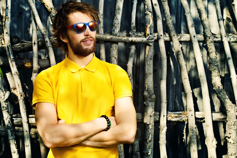 لصيف مشرق بالألوان.. إطلالات جريئة ومميزة باللون الأصفر (صور)