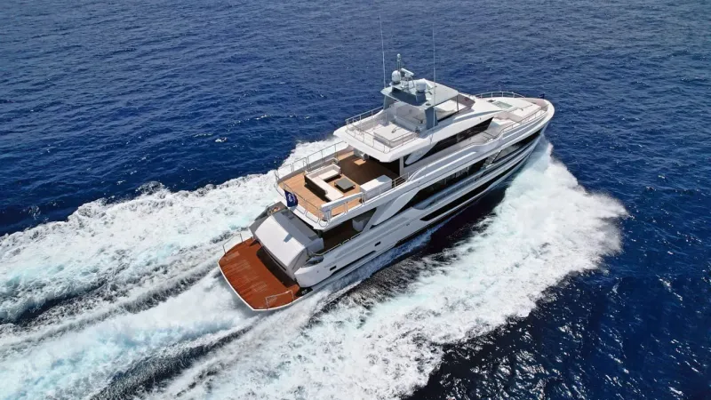 «هوريزون» تكشف عن أول يخت ثلاثي الطوابق بارتفاع 33 مترًا