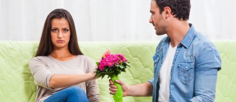 إرضاء الزوجة بعد الزعل.. كيف تصالحها بذكاء في وقت قصير؟