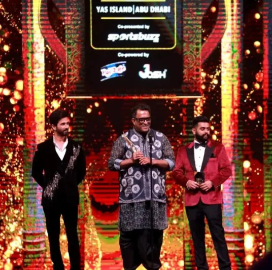 نجوم بوليود يتألقون في حفل توزيع جوائز IIFA في أبوظبي 