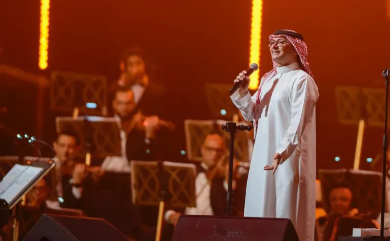 عبد المجيد عبد الله يطرب جمهوره في جدة بعد انتظار 38 عامًا (فيديو)