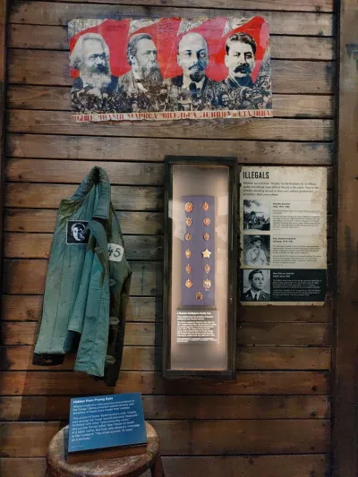 10 صور من متحف «الجاسوسية العالمية».. يحتوي على مقتنيات نادرة وغريبة