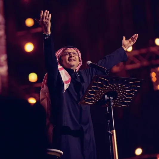 الفنان عبد المجيد عبد الله يحقق أرقامًا قياسية بحفلاته الغنائية 