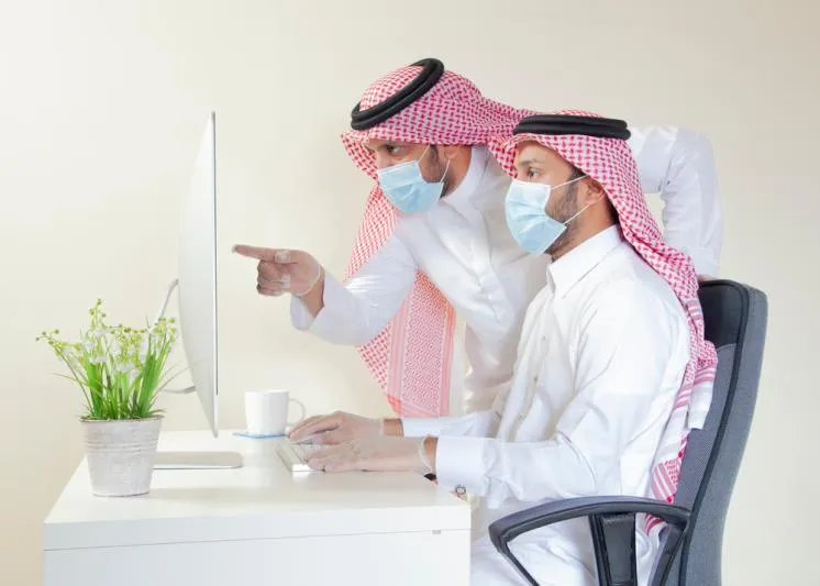 نظام مكتب العمل في الغياب والتأخر.. الضوابط الكاملة