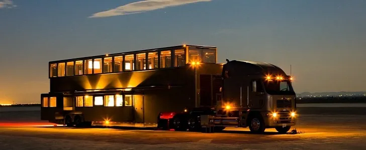 وحش من طابقين.. فخامة قصر ويل سميث المتنقل (فيديو)