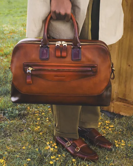 قواعد حمل الحقيبة لطلة أنيقة وجذابة